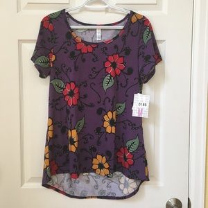 Lularoe medium classic tee